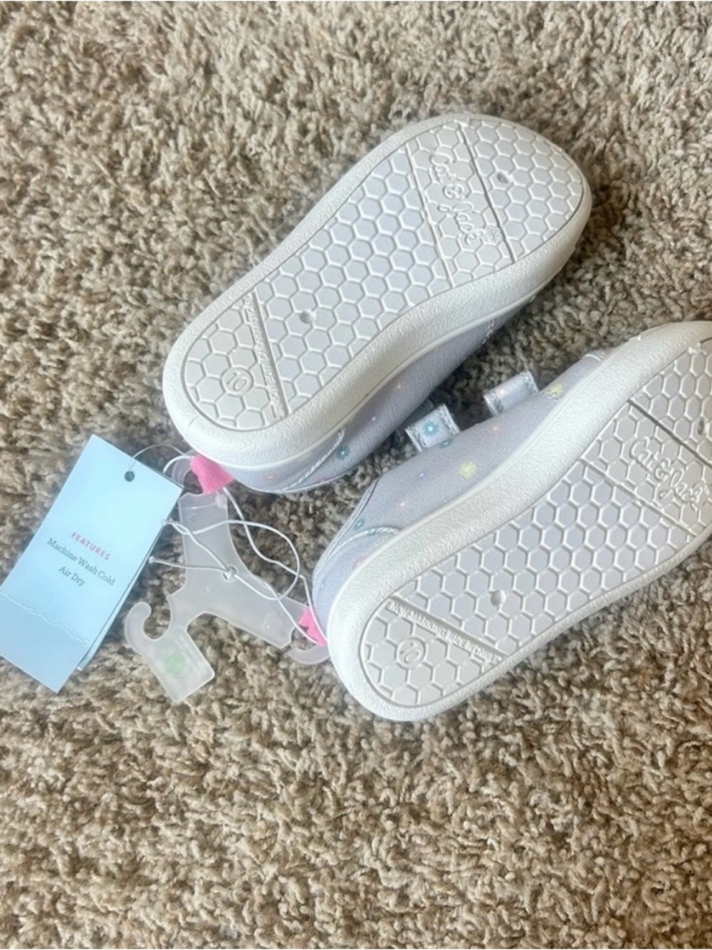 Cat & Jack Light Gray Toddler Sneakers with Pastel Flower Accents - Picture 3 of 4